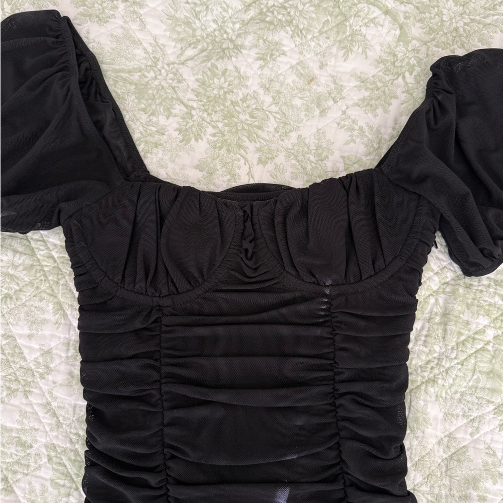 THATSOFETCH Black Ruched Puff Sleeve Top
